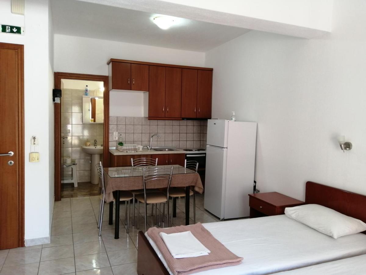 Irini Apartments Keramoti  Exterior photo
